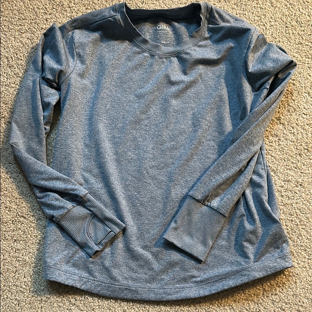 ATHLETA GIRL uptempo 2.0 top- blue
 Long Sleeve Shirt size M (8-10)